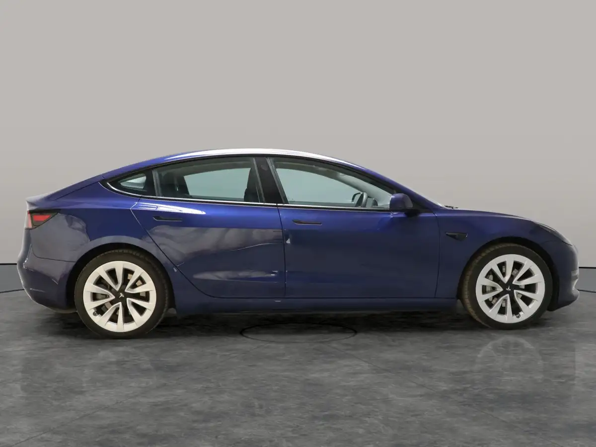 2021-tesla-model-3-e-long-range-awd-big-10