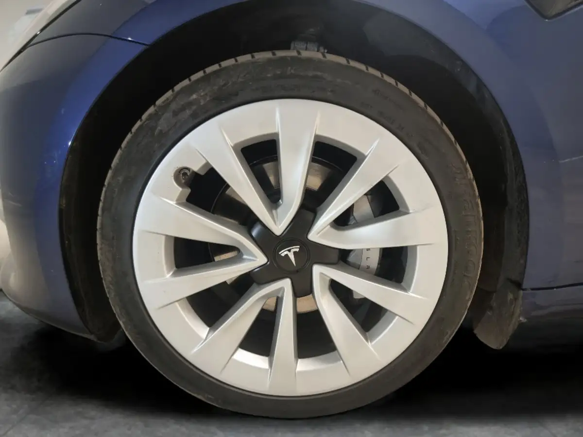 2021-tesla-model-3-e-long-range-awd-big-29
