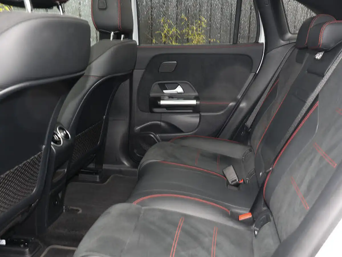 2021-mercedes-benz-eqa-e-eqa-250-amg-line-premium-big-5