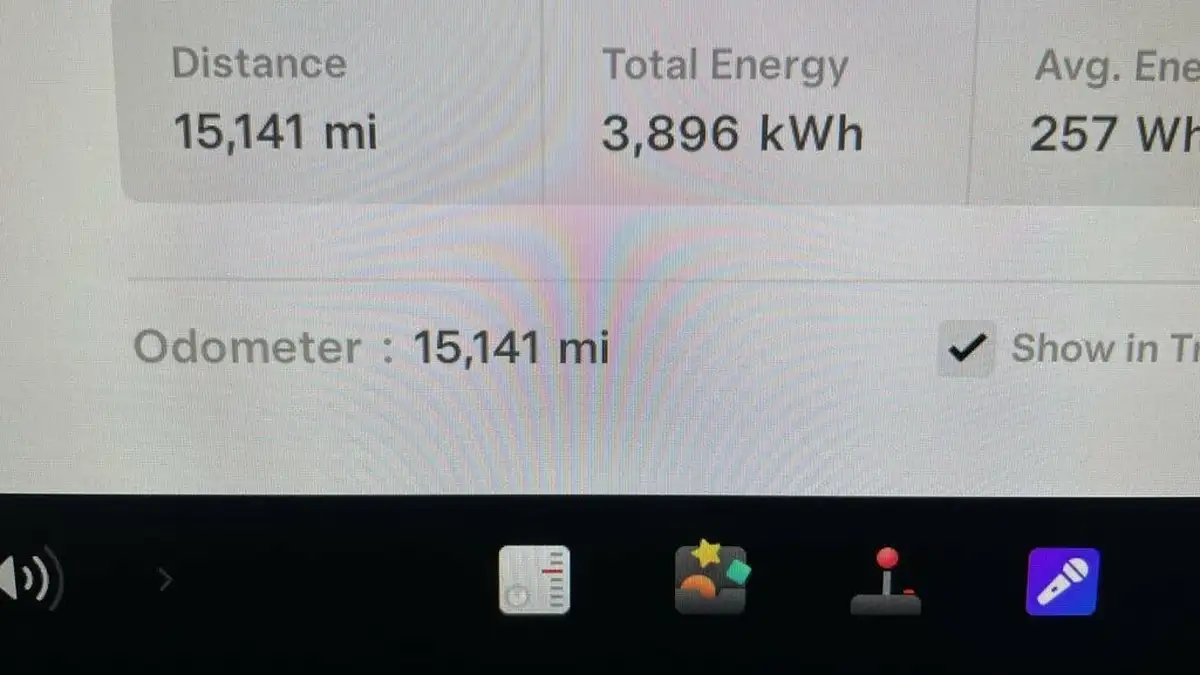 2022-tesla-model-3-e-long-range-big-26