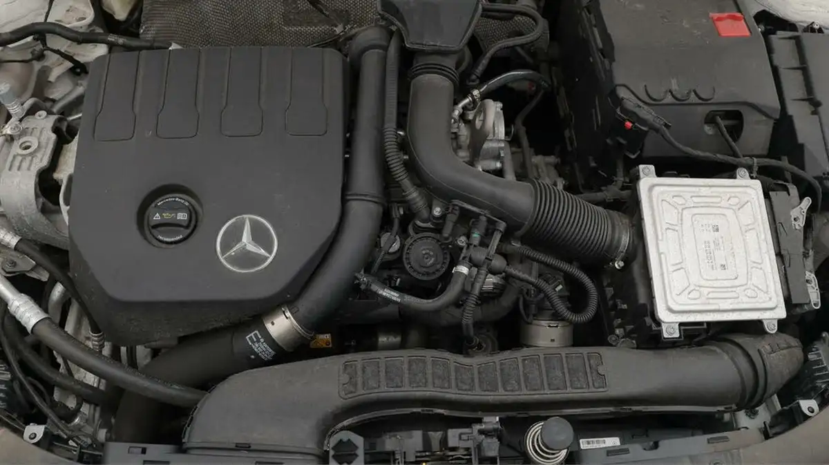 2020-mercedes-benz-a-class-13-a200-amg-line-hatchback-5d-7g-dct-big-19