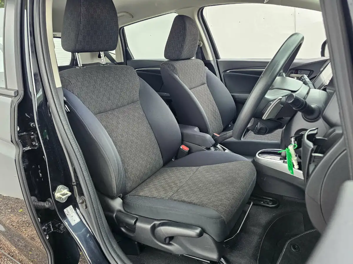 2017-honda-jazz-13-i-vtec-se-cvt-big-7
