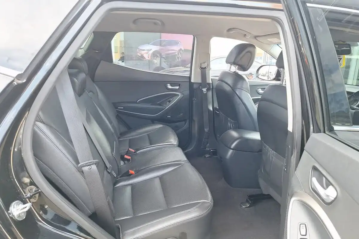 2016-hyundai-santa-fe-22-crdi-premium-22-crdi-200ps-blue-drive-isg-7st-auto-big-17