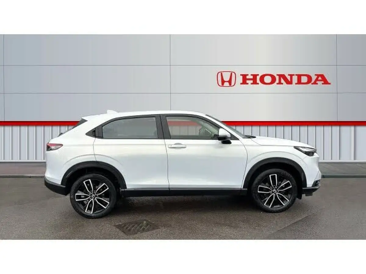 2022-honda-hr-v-15-i-mmd-elegance-big-4