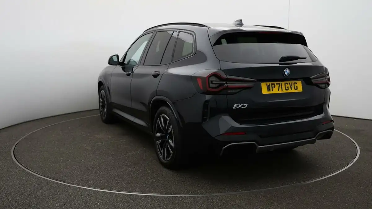 2022-bmw-ix3-e-m-sport-big-56