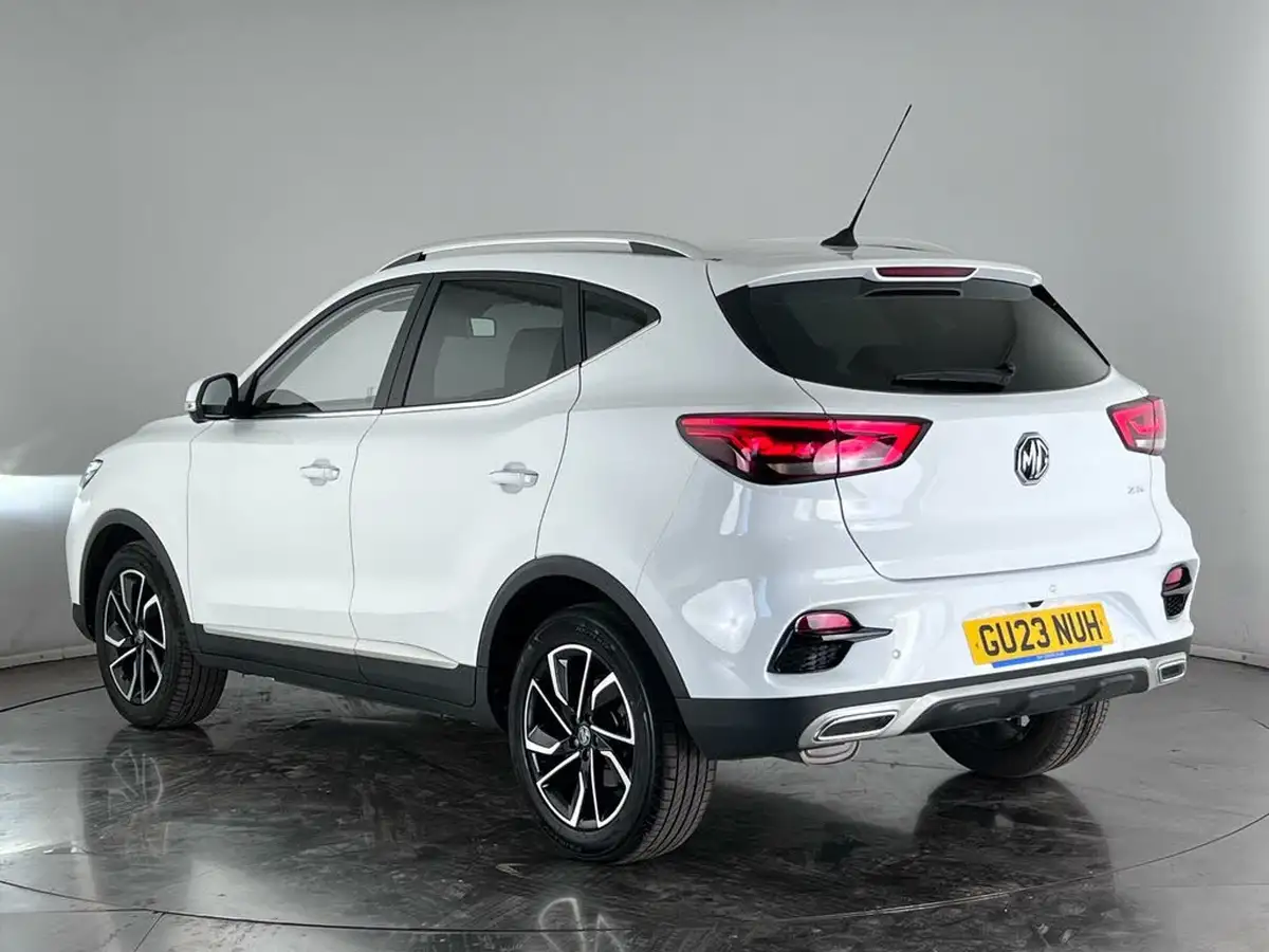 2023-mg-zs-suv-10t-gdi-exclusive-auto-big-3