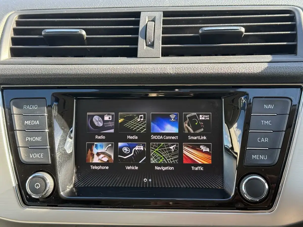 2019-skoda-fabia-10-tsi-se-l-109ps-estate-big-28