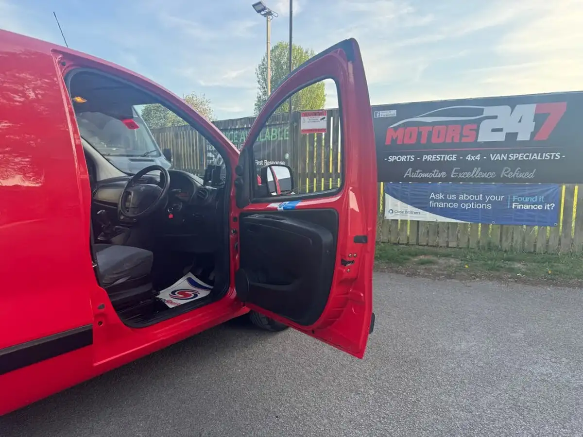 2011-peugeot-bipper-14td-s-class-ii-panel-big-49