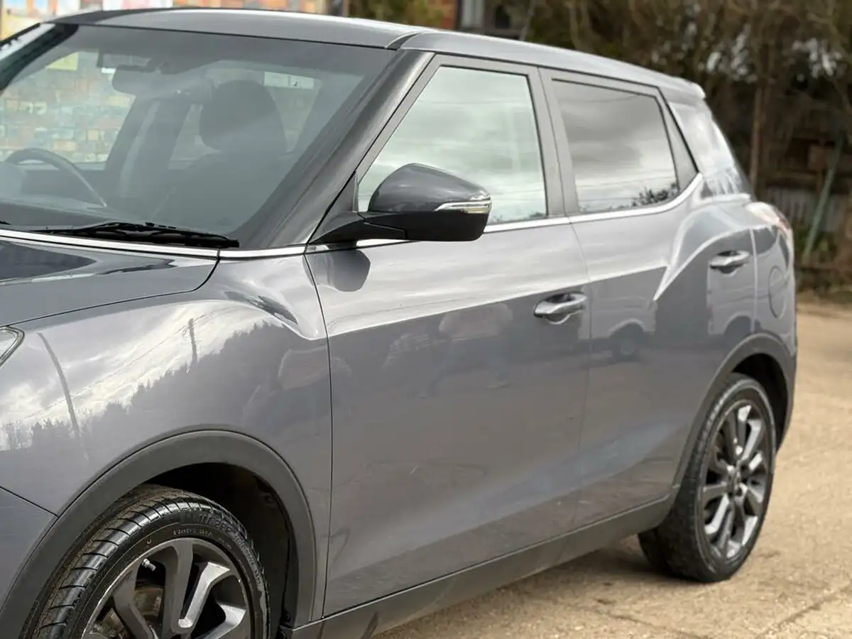 2016-kgm-ssangyong-tivoli-16td-elx-2wd-big-20