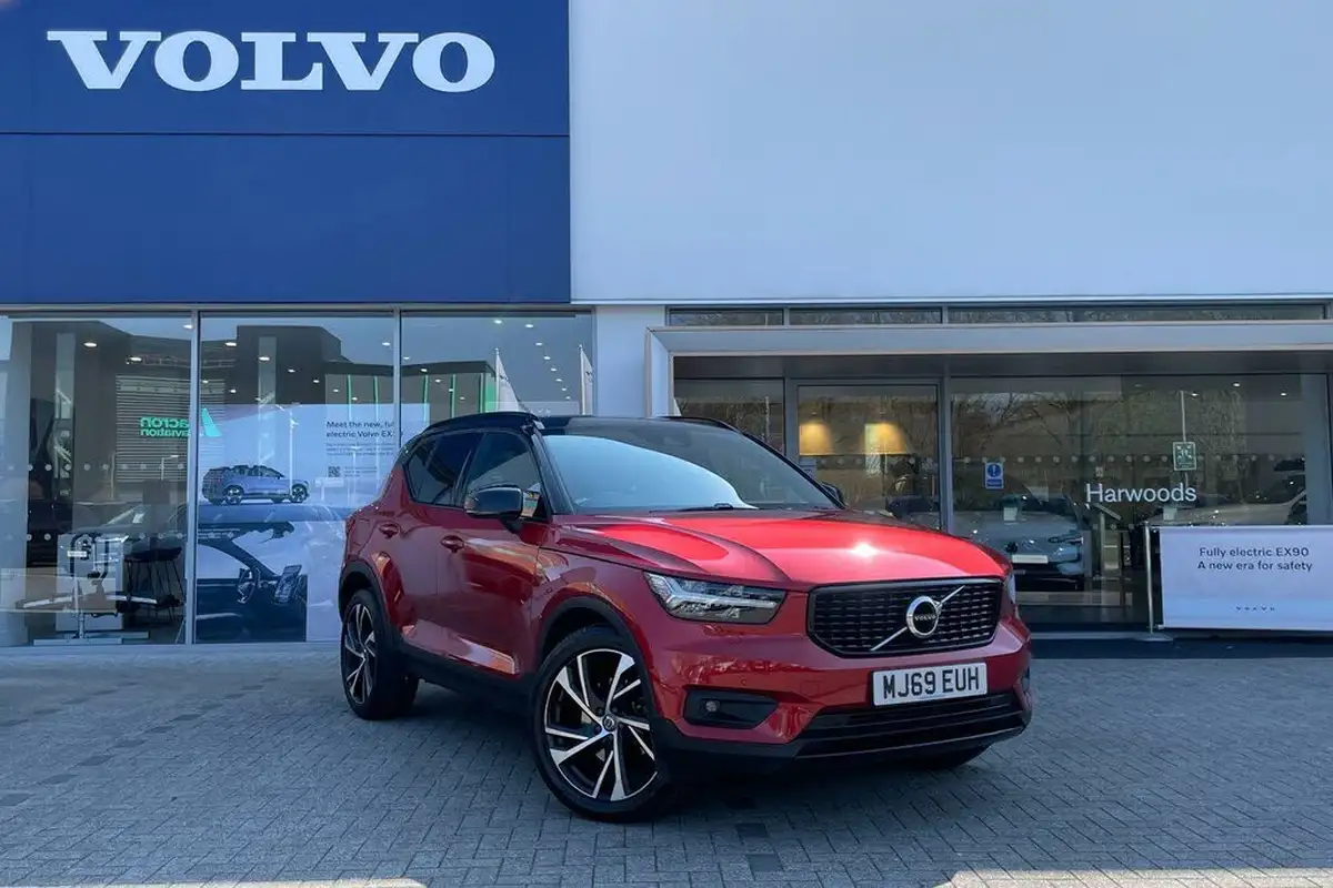 2020-volvo-xc40-20-t4-r-design-pro-big-0