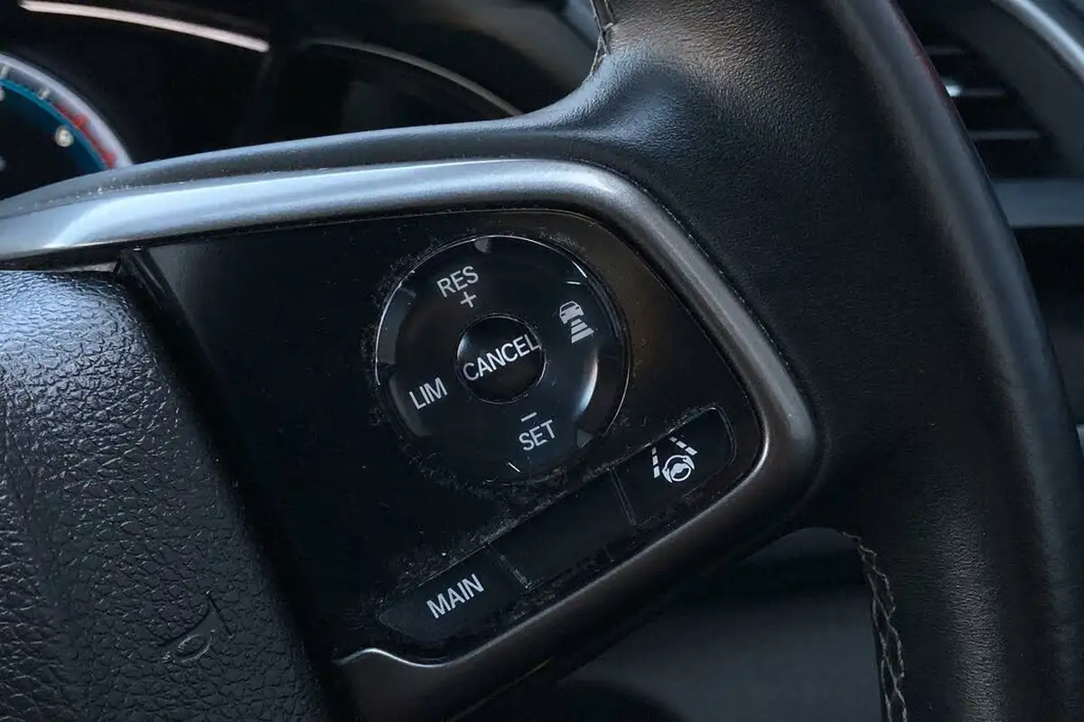 2021-honda-civic-10-vtec-turbo-sr-hatchback-5d-big-26