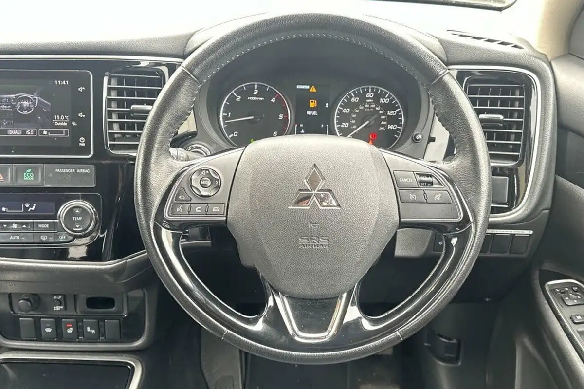 2018-mitsubishi-outlander-22di-d-4-leather-big-33