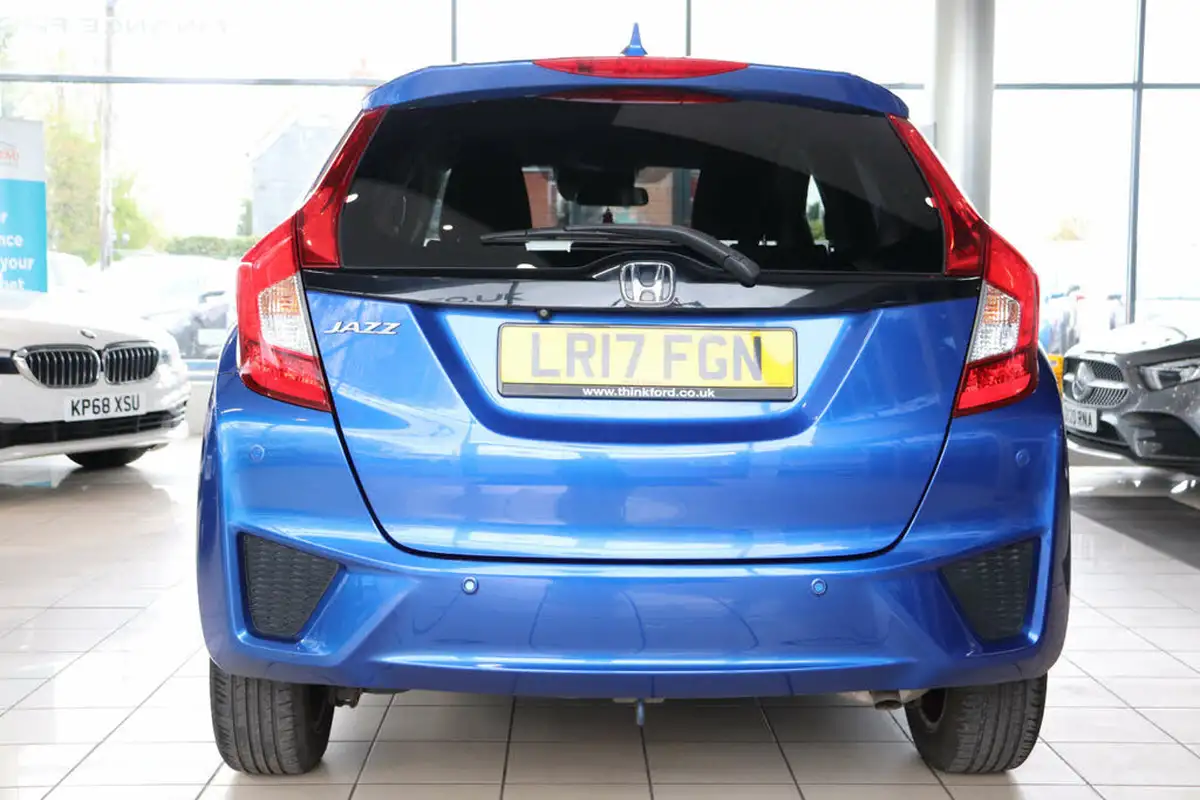 2017-honda-jazz-13-i-vtec-ex-navi-cvt-big-6