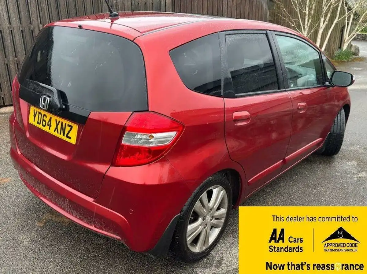 2014-honda-jazz-14-ex-big-3