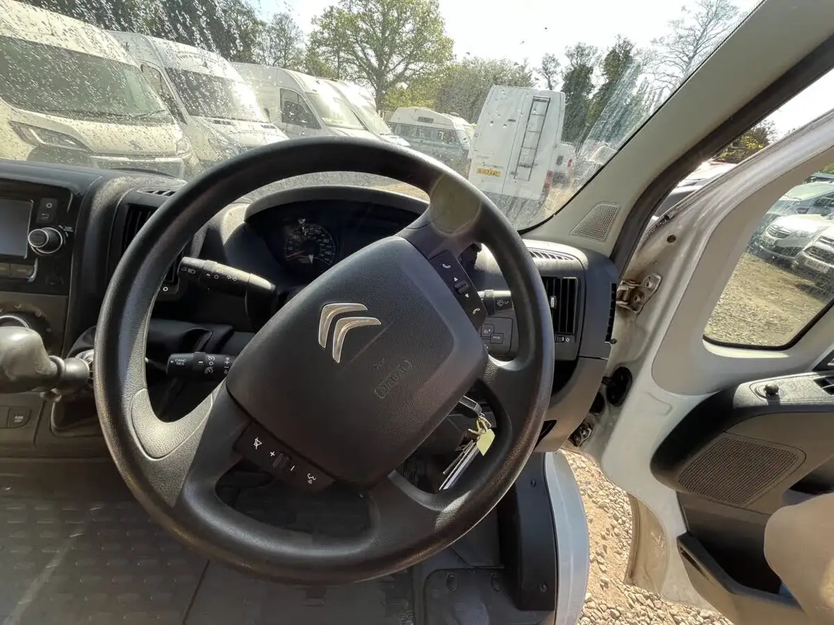 2020-citroen-relay-22bluehdi-35-l2h2-enterprise-big-18