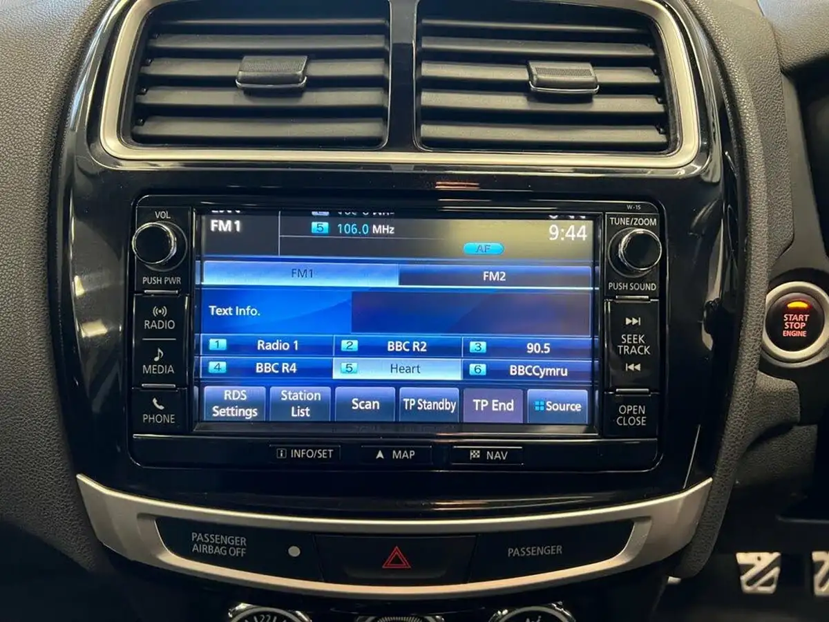 2016-mitsubishi-asx-16d-4-big-13