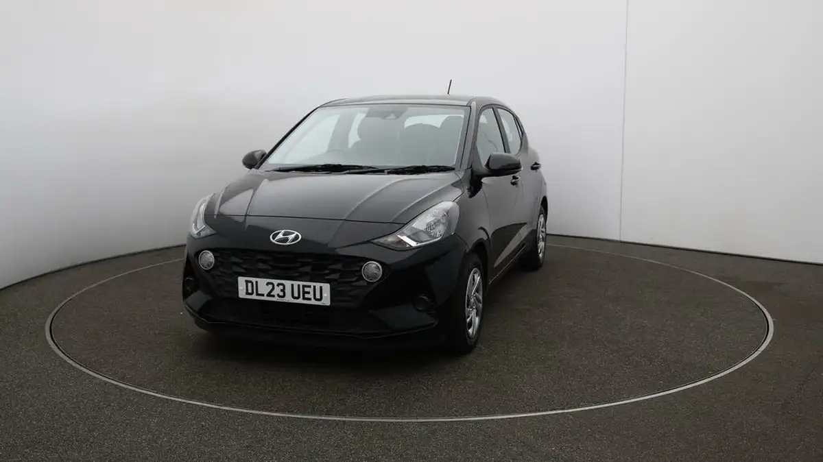 2023-hyundai-i10-10-se-big-29