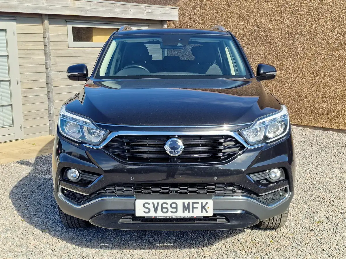 2019-kgm-ssangyong-rexton-22td-ex-t-tronic-big-1