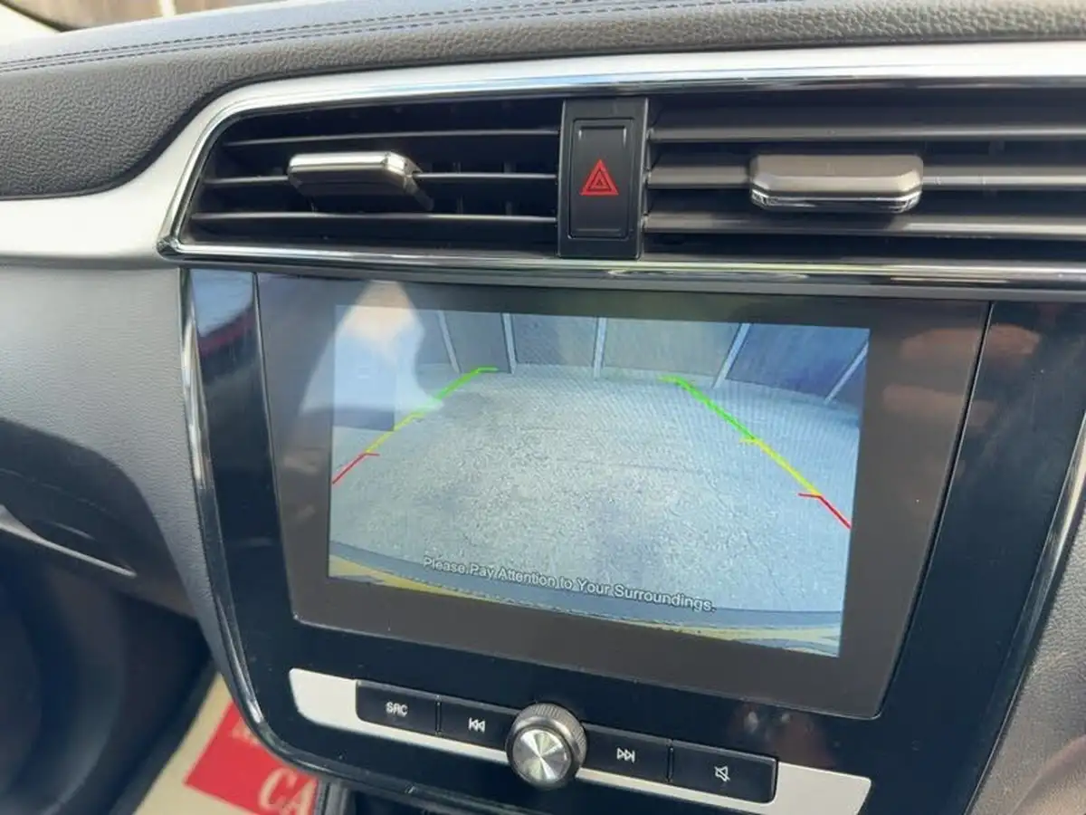 2022-mg-zs-suv-e-exclusive-ev-big-4