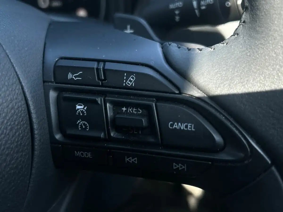 2023-toyota-aygo-x-10-vvt-i-exclusive-cvt-big-19