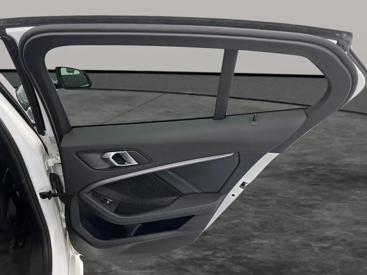 2022-bmw-1-series-15-118i-m-sport-lcp-big-20