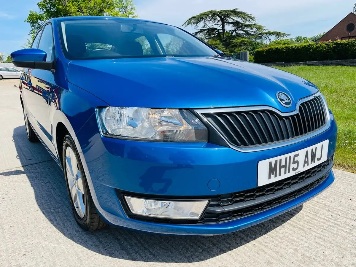 2015-skoda-rapid-12-se-86ps-big-1