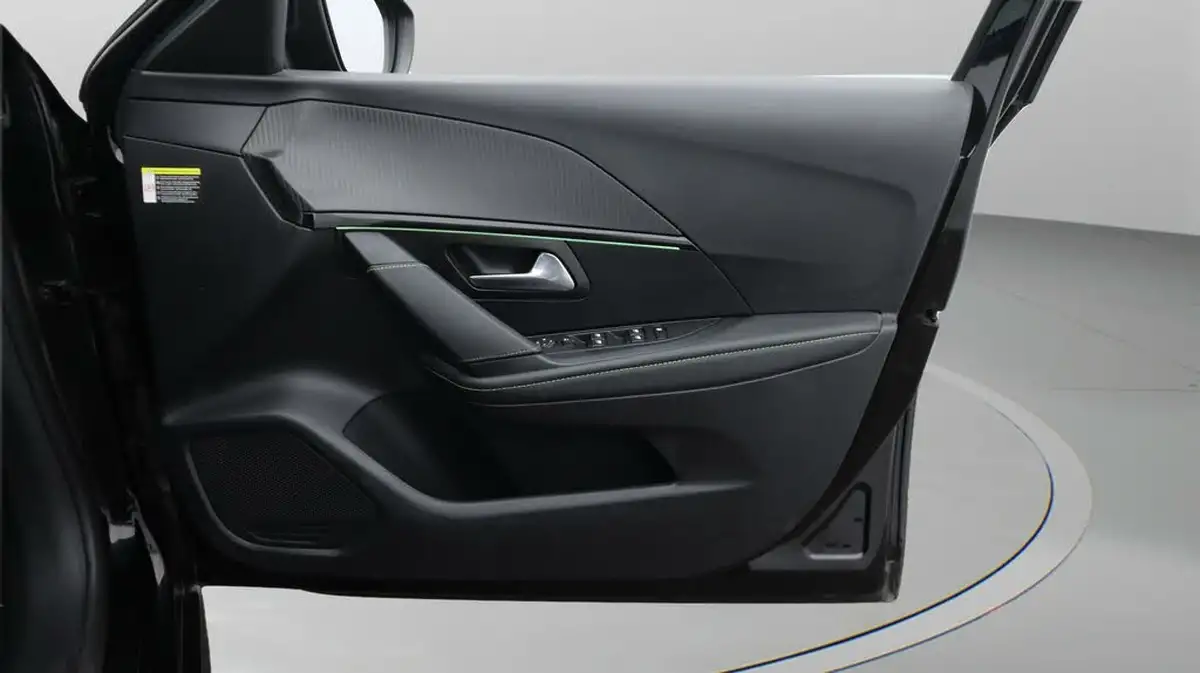 2022-peugeot-208-e-gt-136bhp-50kwh-big-15