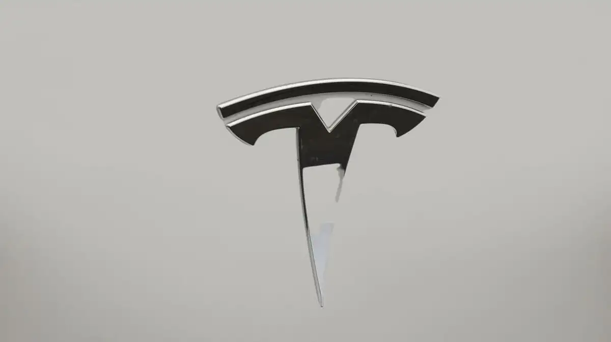 2022-tesla-model-y-e-long-range-big-19