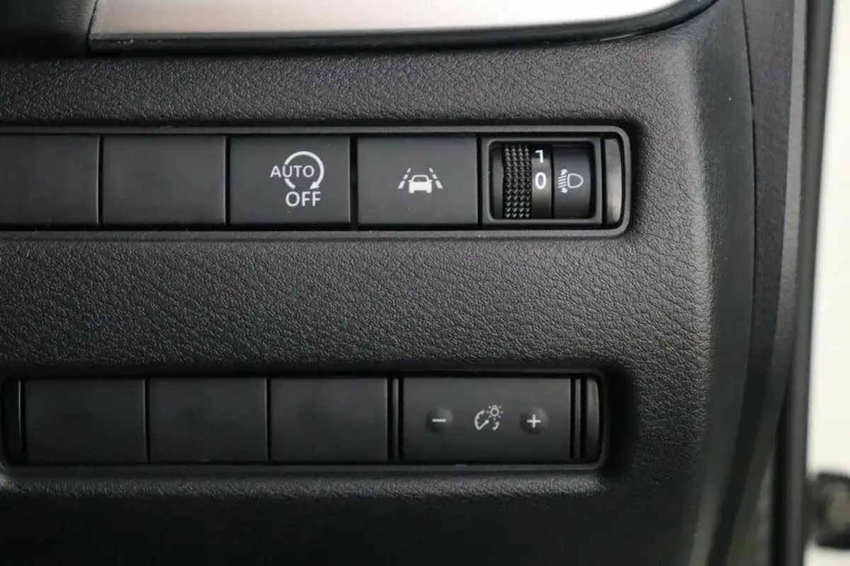 2022-nissan-qashqai-13-dig-t-acenta-premium-140ps-big-32