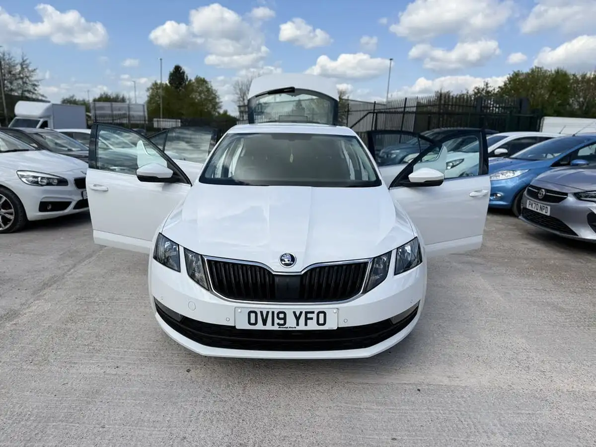 2019-skoda-octavia-10-tsi-se-technology-hatchback-big-10