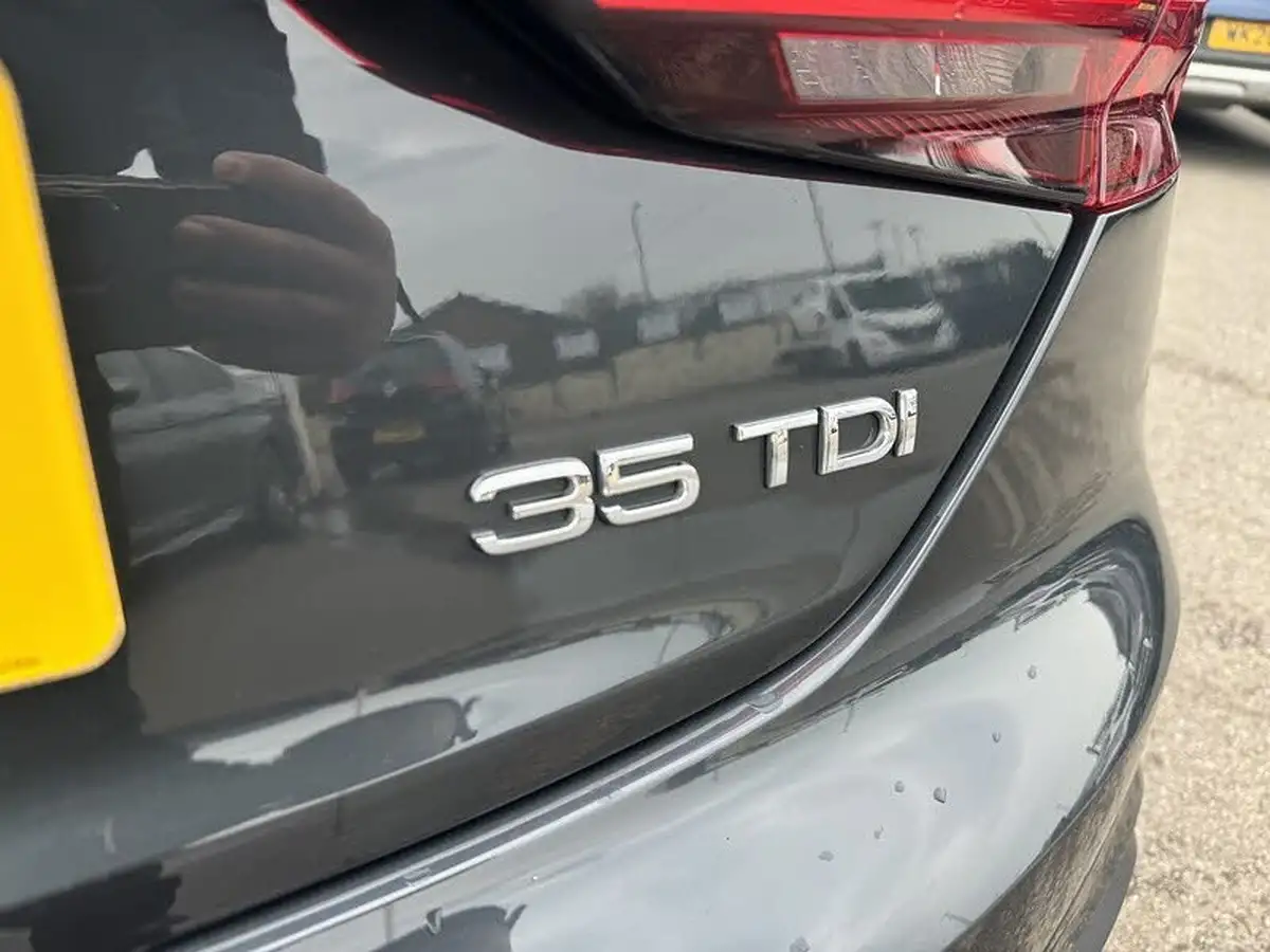 2021-audi-a5-20-35-tdi-sportback-5d-big-36