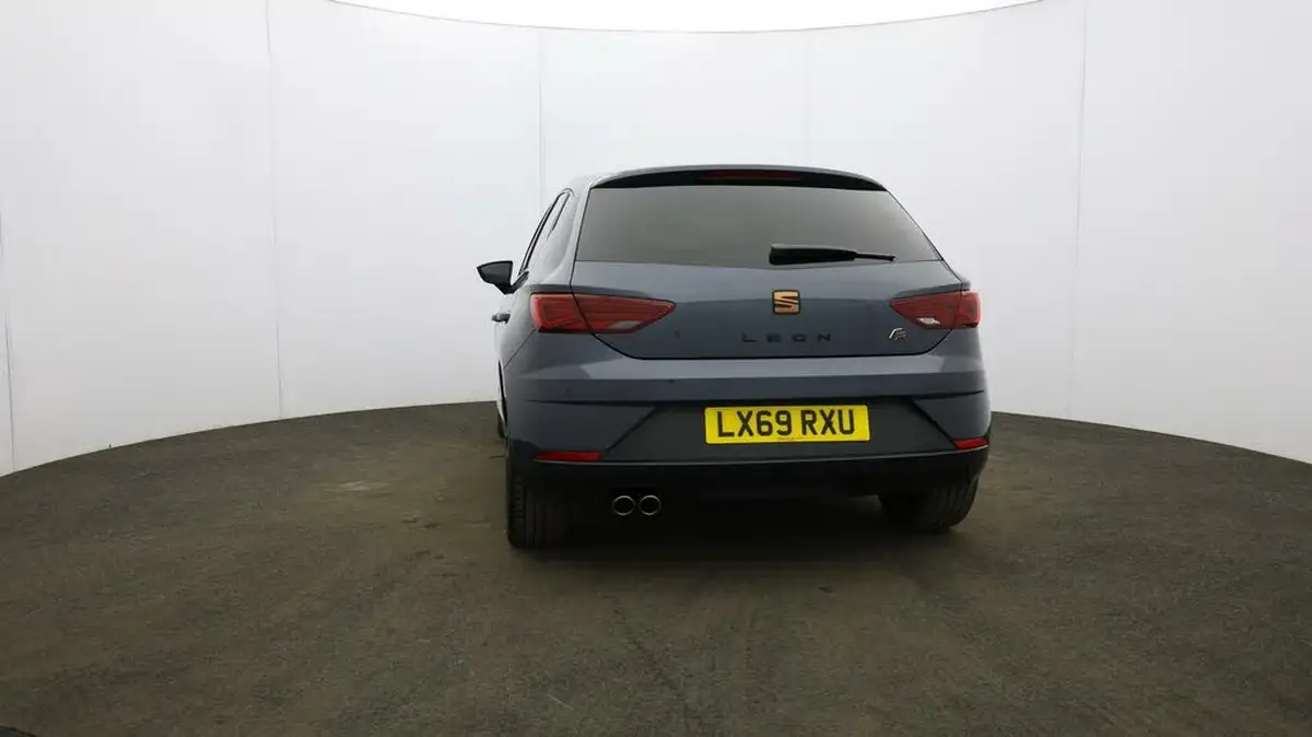 2019-seat-leon-20-tsi-fr-sport-hatchback-big-56