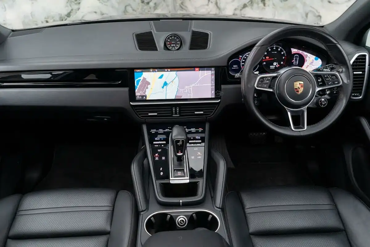 2019-porsche-cayenne-30-v6-coupe-big-9