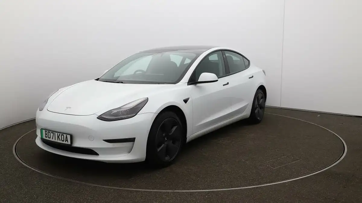 2021-tesla-model-3-e-long-range-awd-big-29