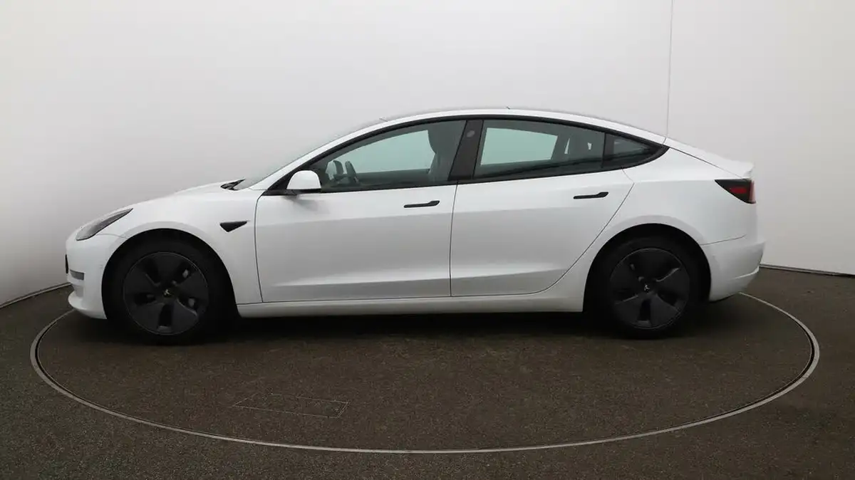 2021-tesla-model-3-e-long-range-awd-big-57