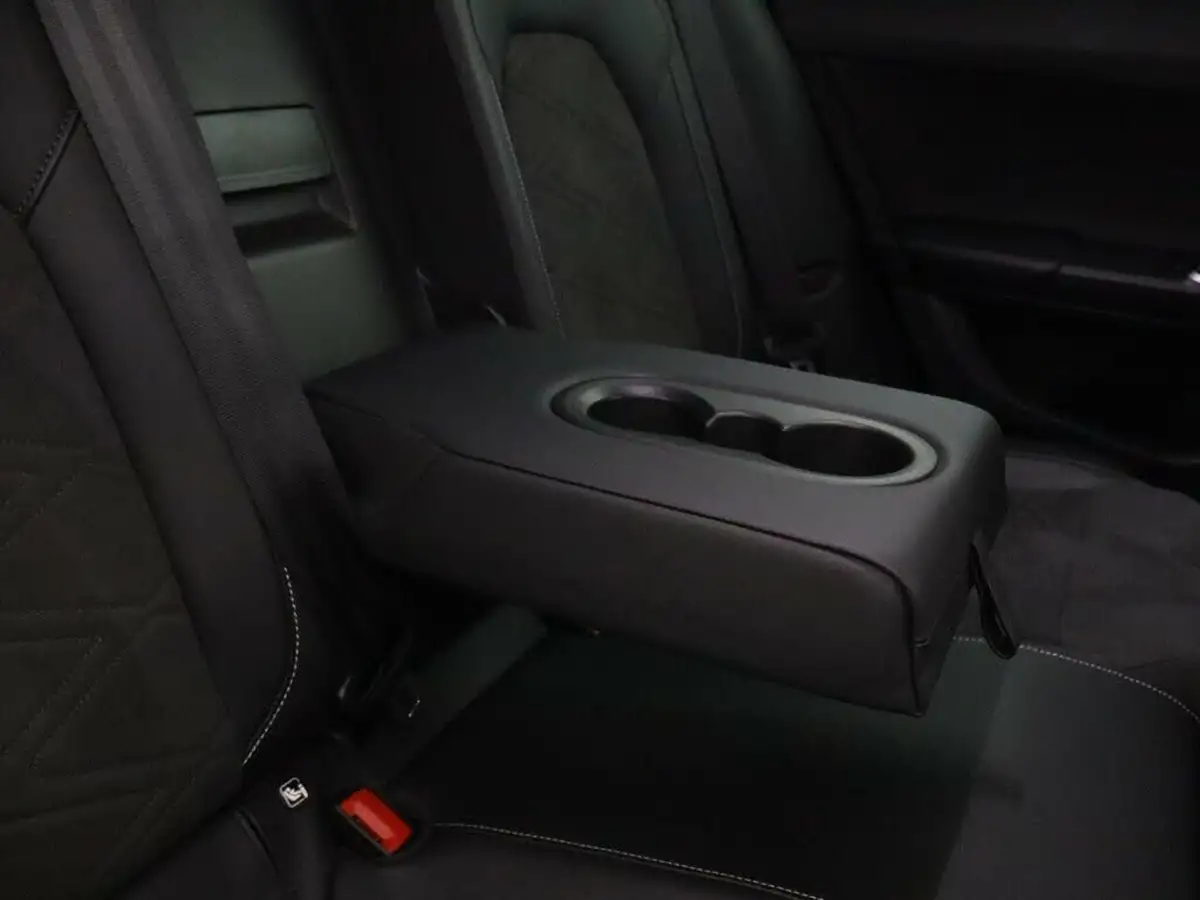 2021-seat-leon-14-e-hybrid-xcellence-hatchback-big-28
