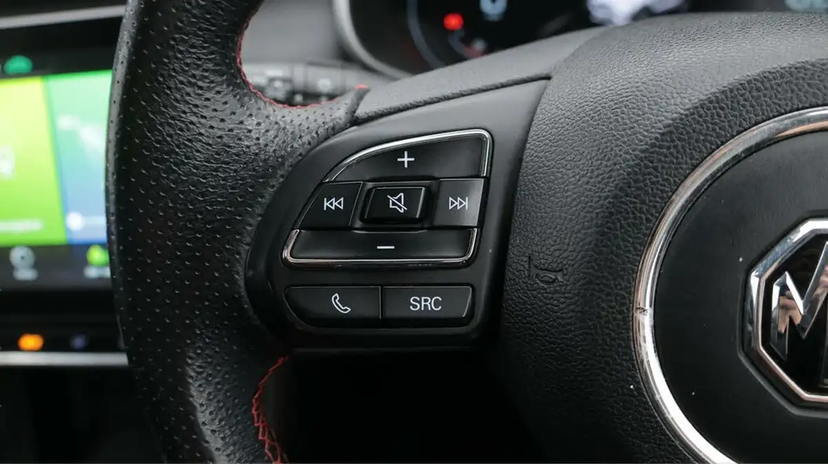 2021-mg-zs-suv-15-vti-tech-exclusive-big-23