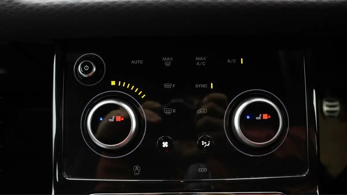 2022-land-rover-range-rover-evoque-20-d165-r-dynamic-s-big-11