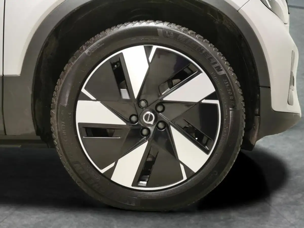2023-volvo-xc40-e-twin-recharge-plus-big-24