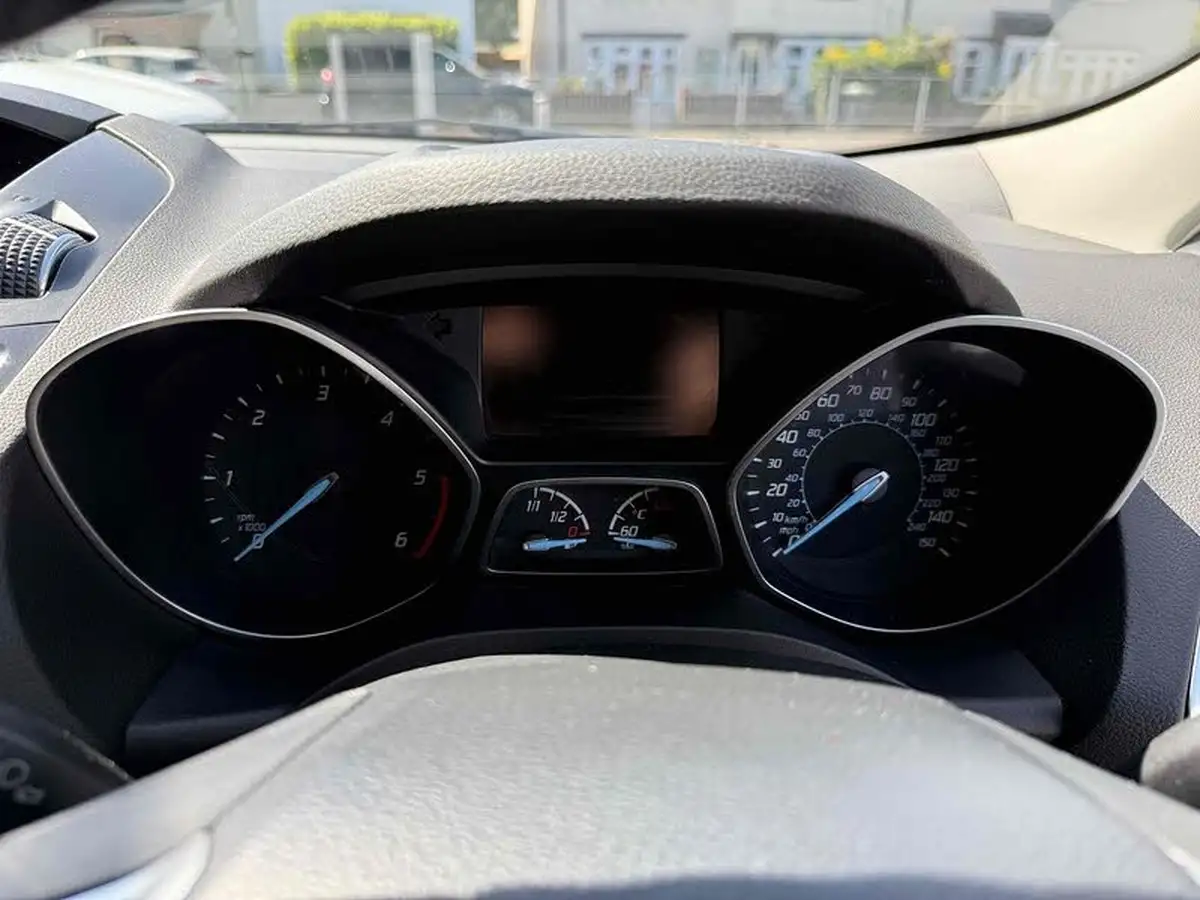 2014-ford-kuga-20tdci-titanium-140ps-big-19