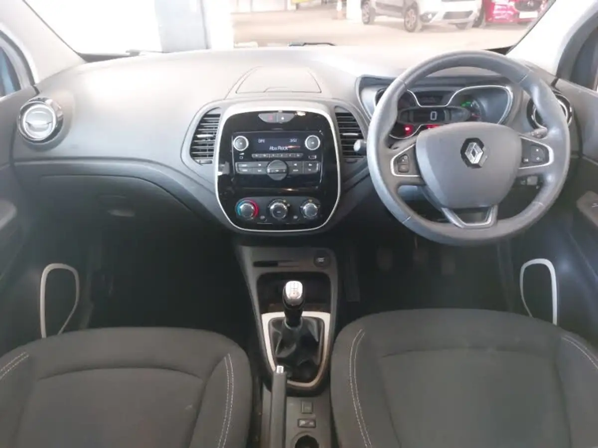 2019-renault-captur-09-tce-play-big-2