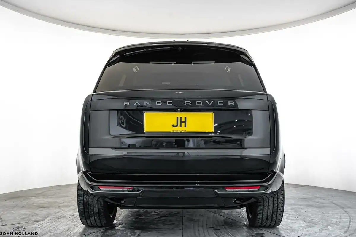 2024-land-rover-range-rover-30-p460e-hse-big-7