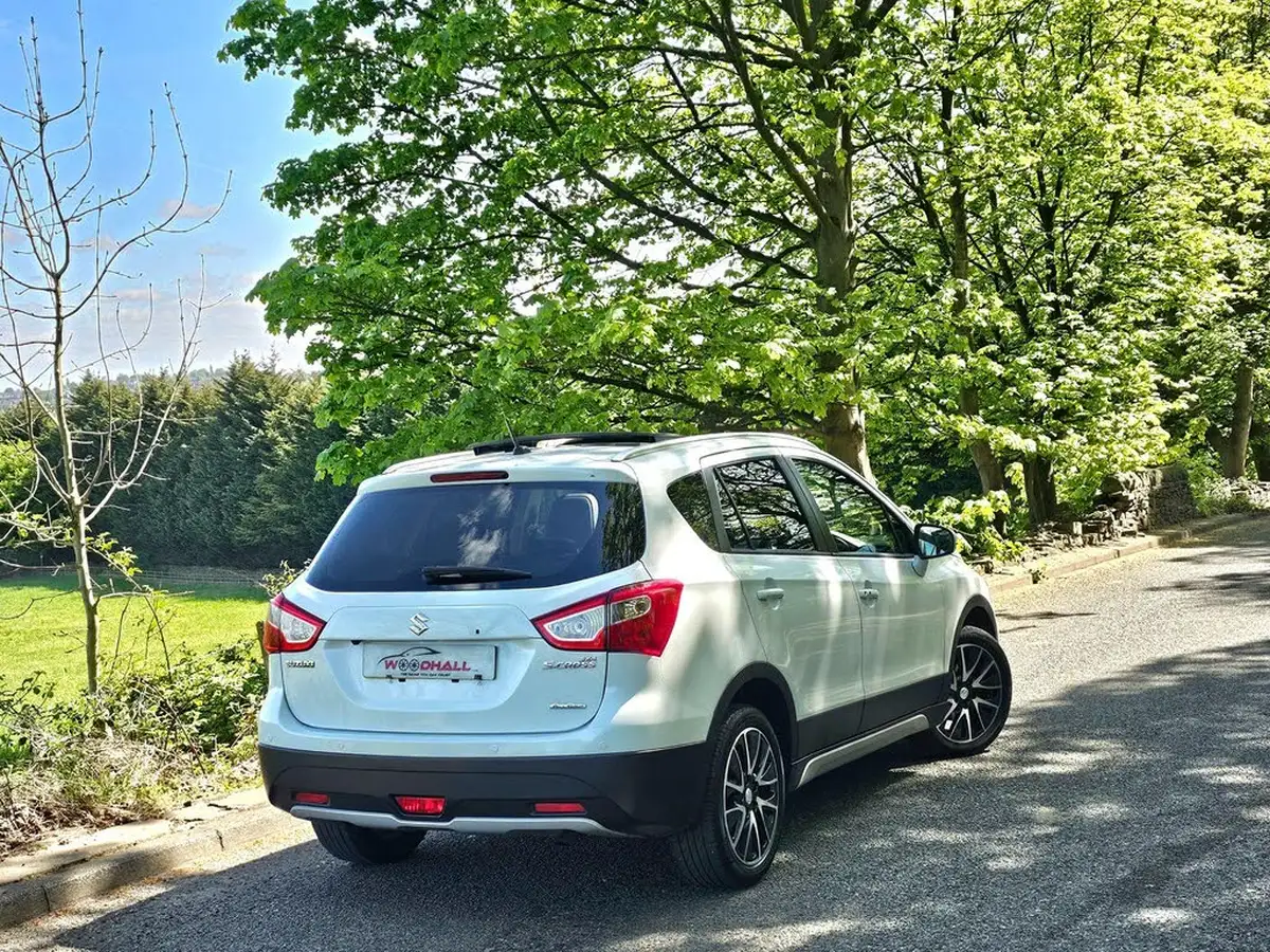 2014-suzuki-s-cross-16-sz5-allgrip-big-9