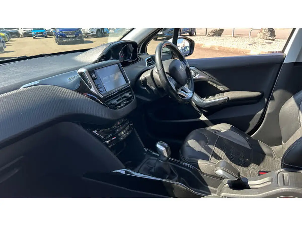 2016-peugeot-2008-suv-12-puretech-allure-82bhp-big-8