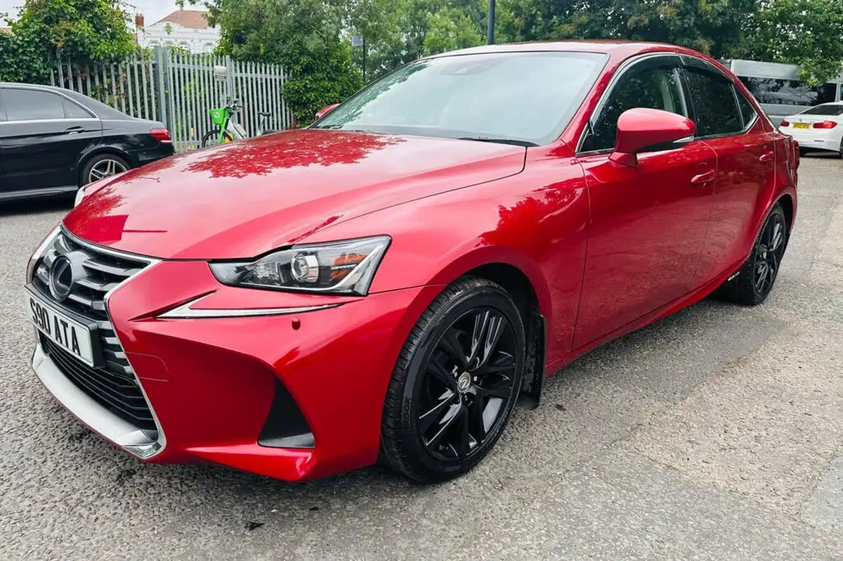 2017-lexus-is-300h-25-advance-big-20