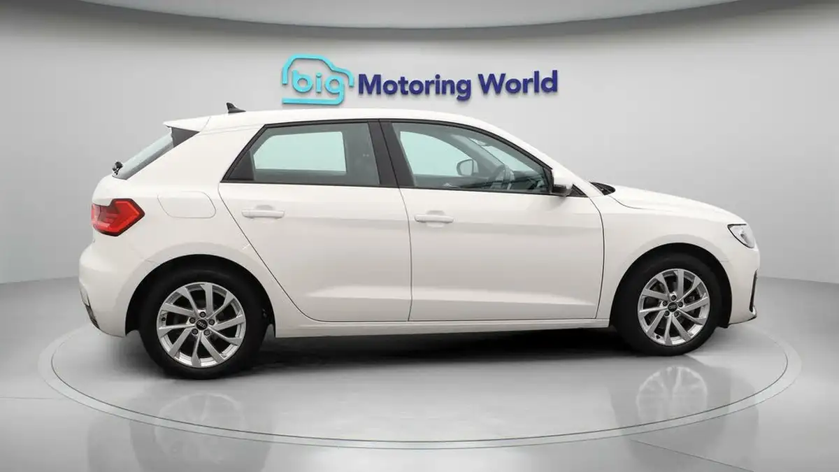 2023-audi-a1-10-30-tfsi-sport-s-tronic-big-8