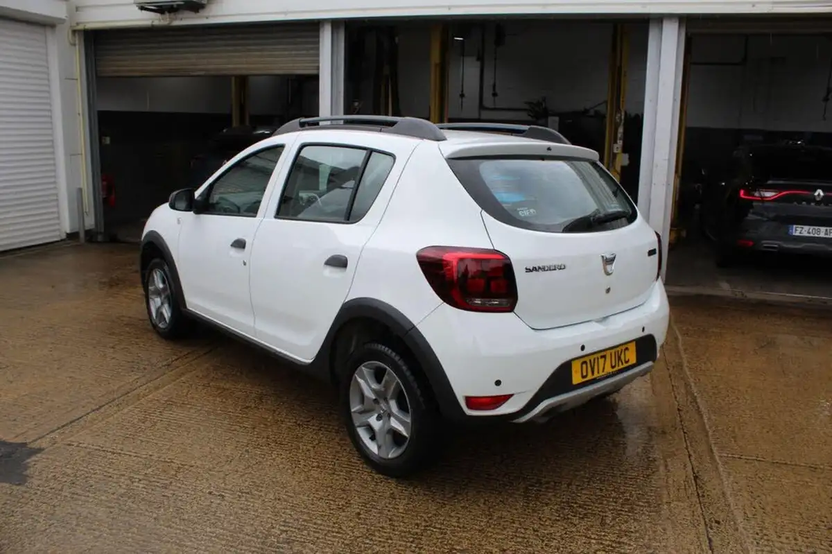 2017-dacia-sandero-stepway-09-tce-laureate-big-5
