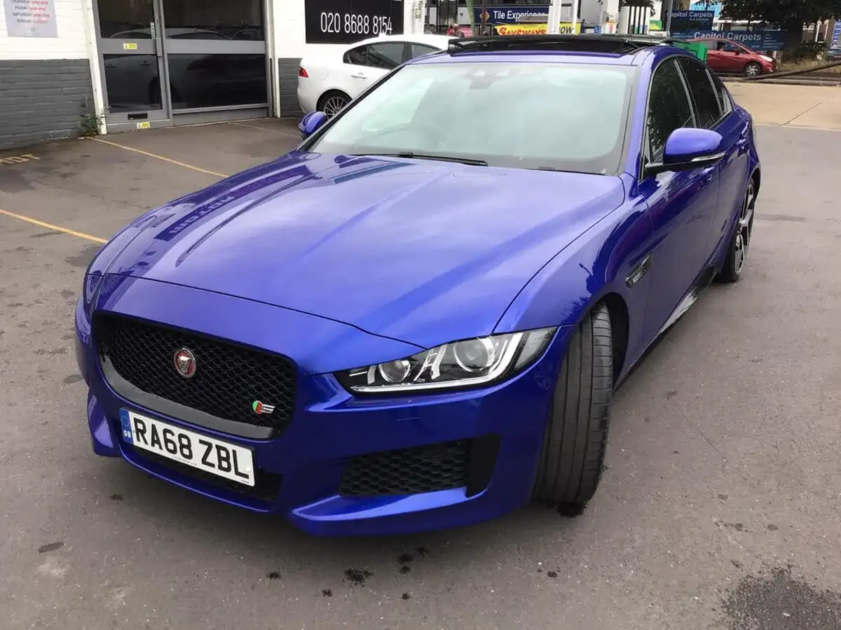 2019-jaguar-xe-30i-v6-sc-s-big-1