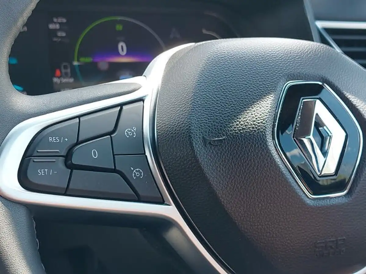 2023-renault-clio-16-techno-big-15