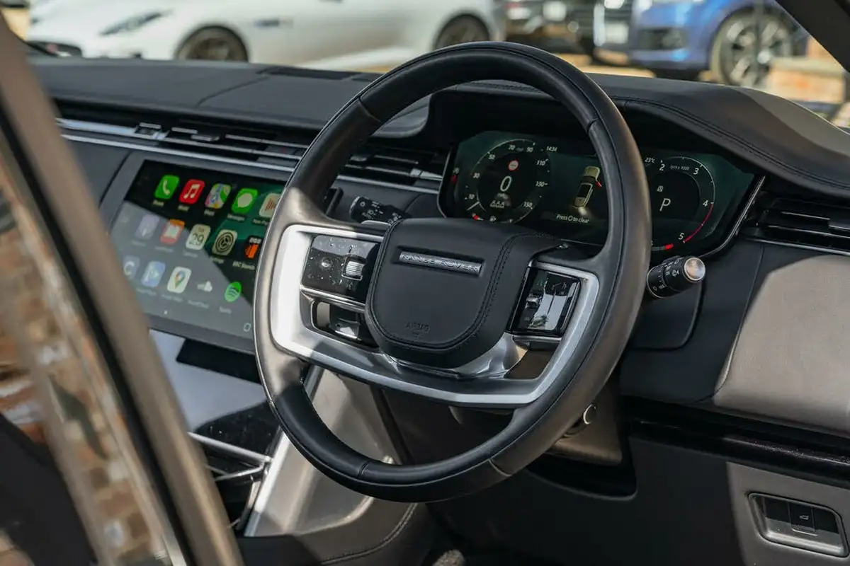 2023-land-rover-range-rover-30-d300-se-big-42